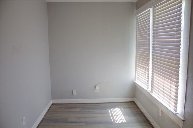 Building Photo - 3314 Holman St