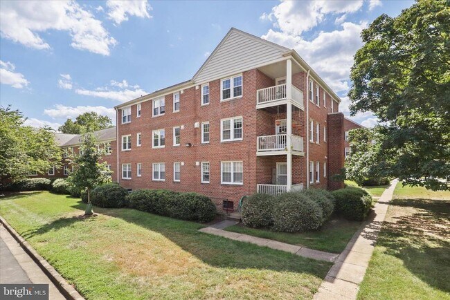 Building Photo - 6622 10th St