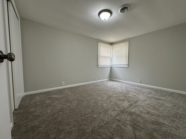 Building Photo - 3543 William St