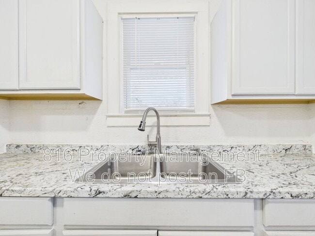 Building Photo - 1513 Rowland Ave