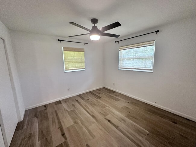 Building Photo - 1422 Byram Dr