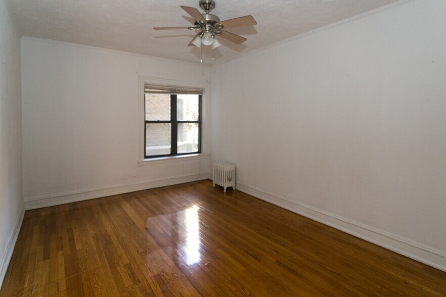 Building Photo - 630 W Stratford Pl