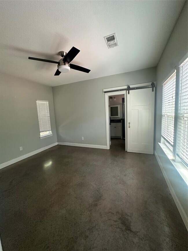 Building Photo - 210 Arbor Hill Way
