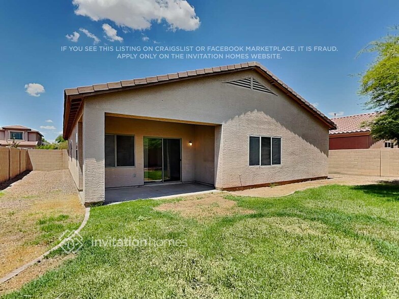 Building Photo - 2103 E La Costa Dr