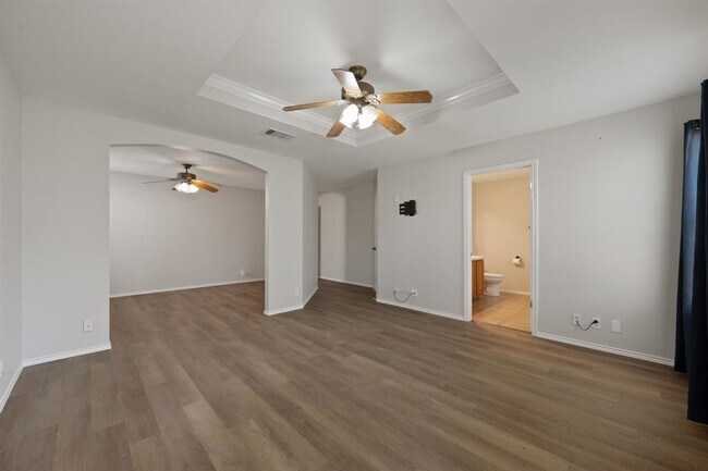 Building Photo - 108 David Dr