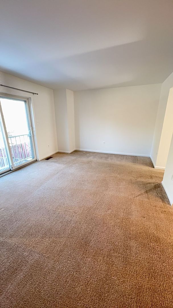 Building Photo - Three Bedroom Townhouse in Alexandria Near Ft Belvoir