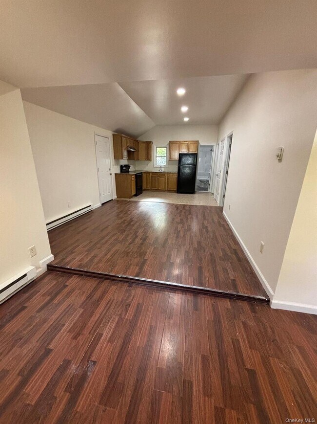 Building Photo - 141 Huguenot Dr