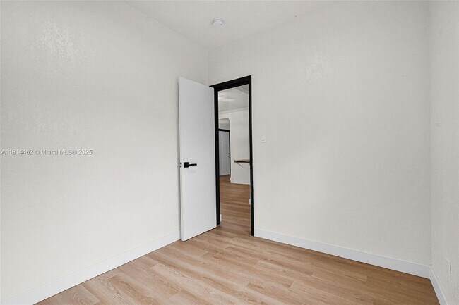 Building Photo - 12287 NE 7th Ave