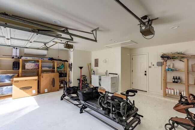 Building Photo - 1709 Alta Vista Ave