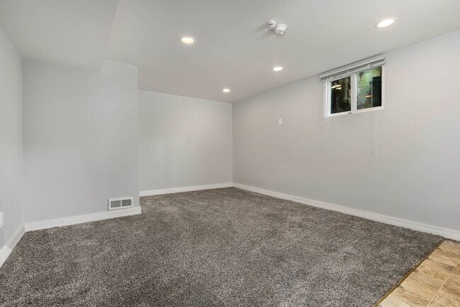 Building Photo - 1513 N Dorothy Pl