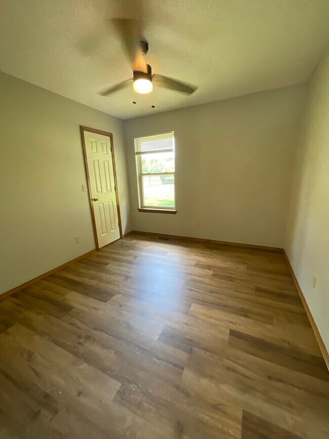 Building Photo - 302 Slim Wilson Blvd