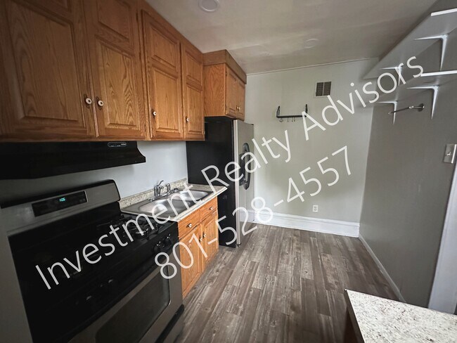 Building Photo - 403 E 2700 S