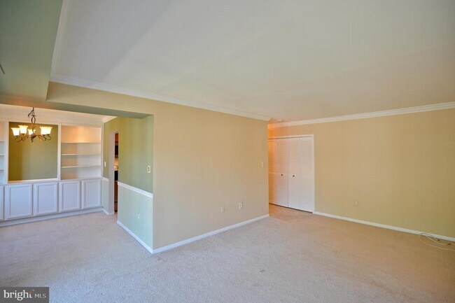 Building Photo - 9702 Kingsbridge Dr