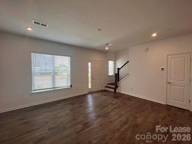 Building Photo - 16305 Leading St