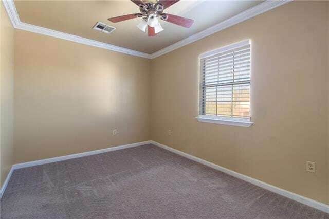 Building Photo - 1112 Windsor St