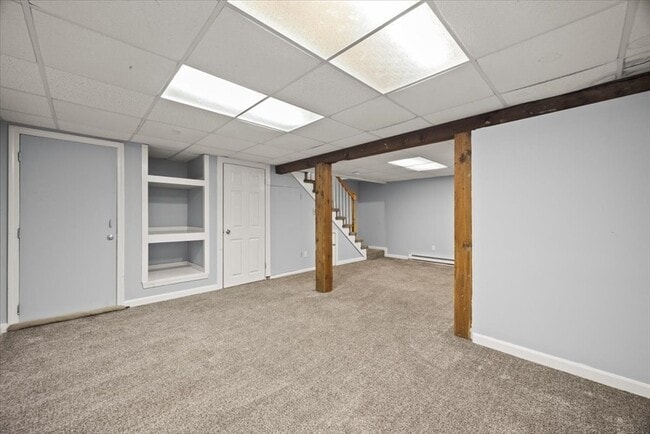 Building Photo - 9 Village Way