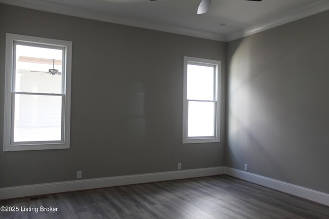Building Photo - 6133 Shooting Star Dr