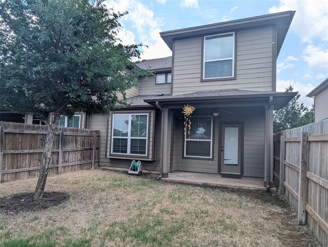 Building Photo - 13400 Briarwick Dr