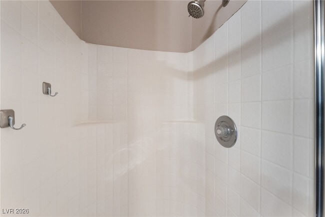 Building Photo - 8028 Desire Dr