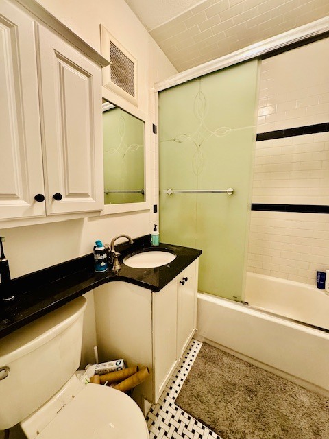 Building Photo - 606 Columbus Ave