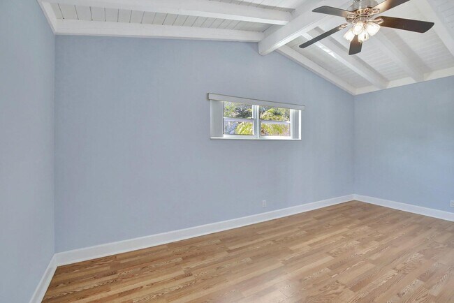 Building Photo - 1733 SW 5th Ct