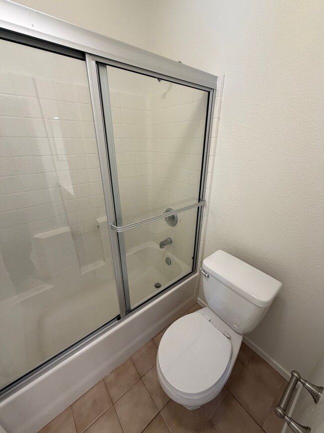 Building Photo - 1424 Via Rosa