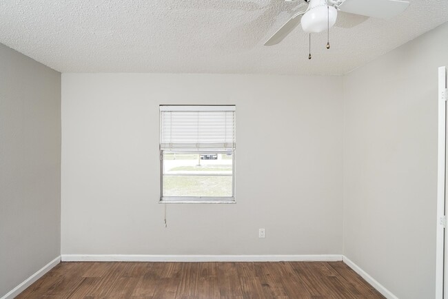 Building Photo - 1040 Dorado Dr