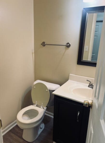 Building Photo - 861 Royal Grove Ct