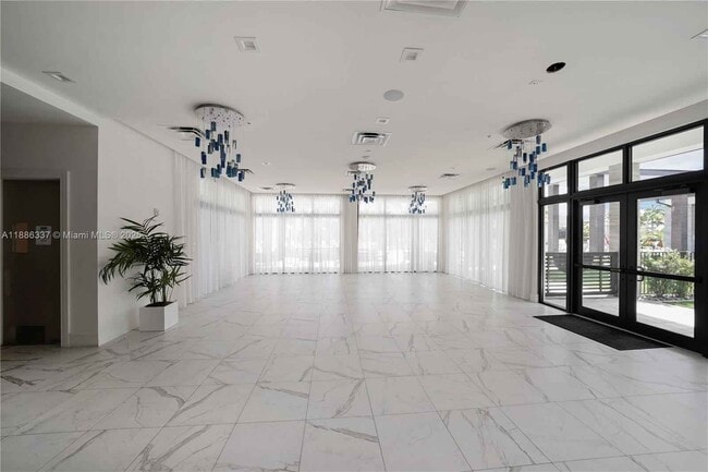 Building Photo - 8167 NW 41st St