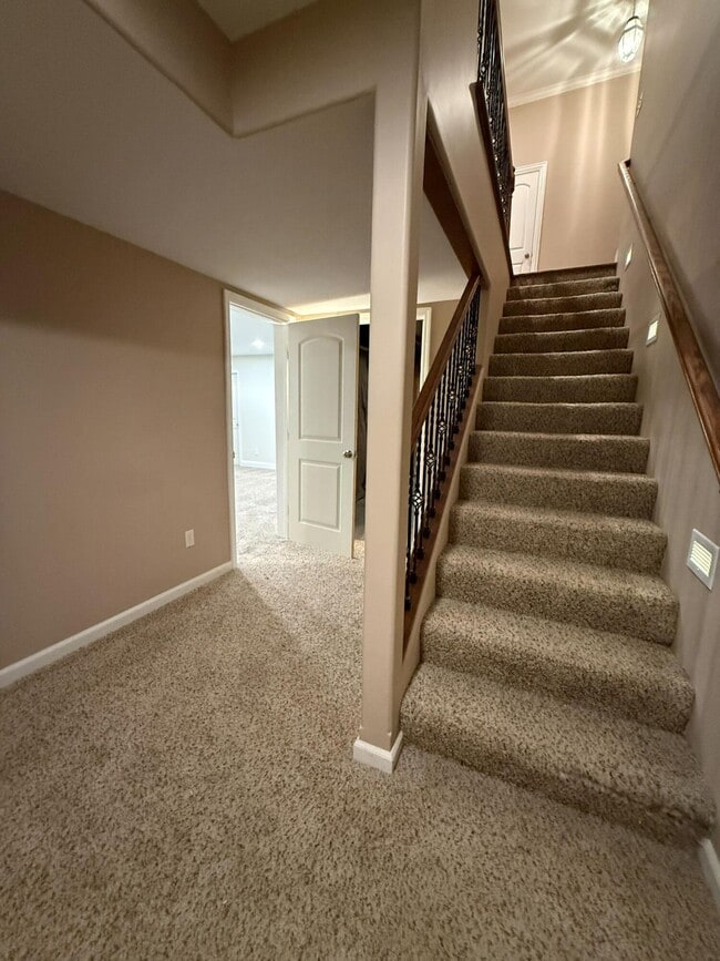 Building Photo - 6802 Stanwood Dr