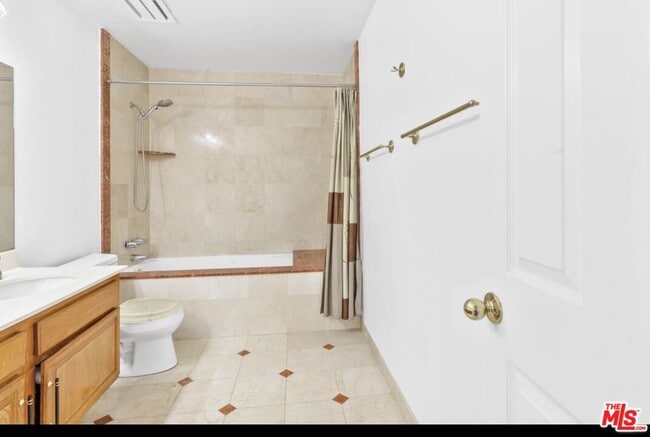 Building Photo - 5340 Wilkinson Ave