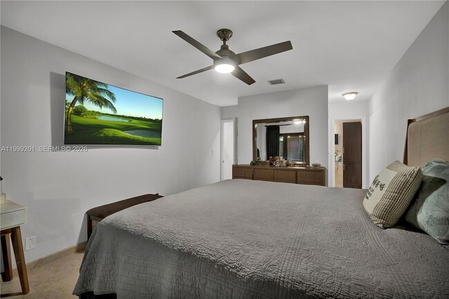 Building Photo - 3996 Estepona Ave