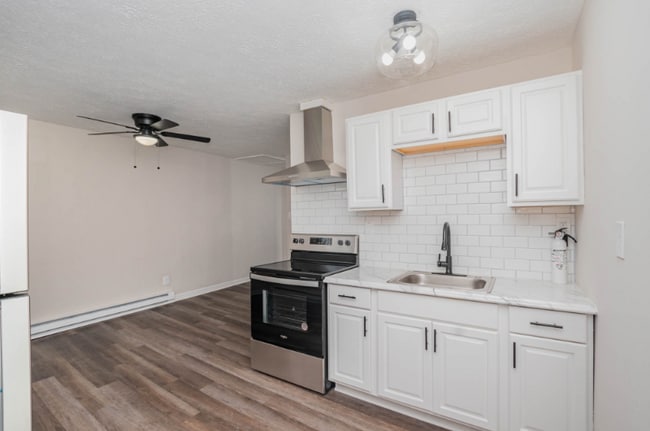 Building Photo - 3030 Cleinview Ave