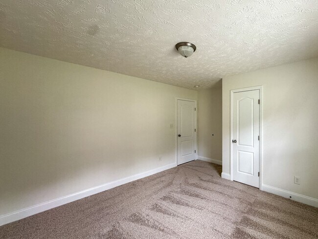 Building Photo - Charming 3 Bed 2 Bath Home in Fayetteville