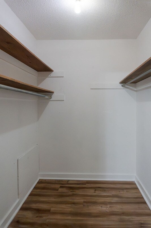 Building Photo - 5211 Isabelle Dr