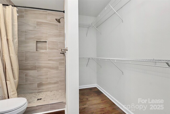 Building Photo - 403 E 27th St