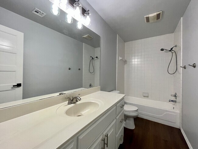 Building Photo - 13004 Chadbrooke Pl