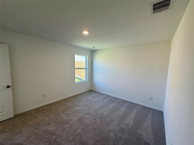 Building Photo - 28722 Bottom Grass Trl