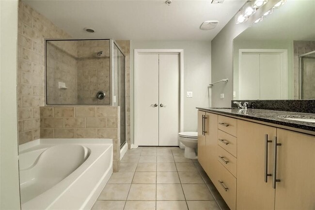 Building Photo - 54 Rainey St