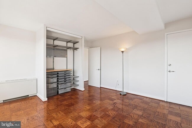 Building Photo - 1301 Delaware Ave SW