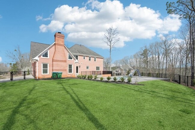 Building Photo - 1600 Spring Arbor Ct