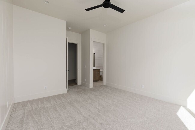 Building Photo - Gorgeous Custom Single Story with RV Garage