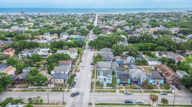Building Photo - 3301 Ave N Ursuline St