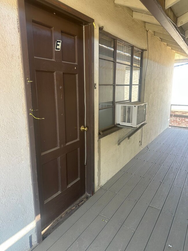 Primary Photo - Charming 1-Bedroom Apartment in Short Acres –