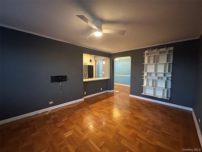 Building Photo - 470 N Broadway