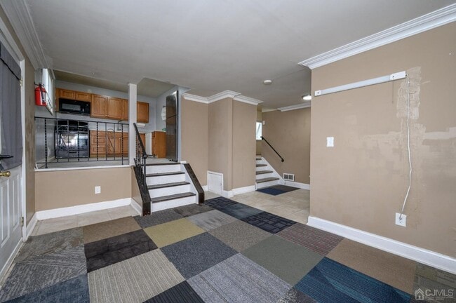 Building Photo - 186 Central Ave