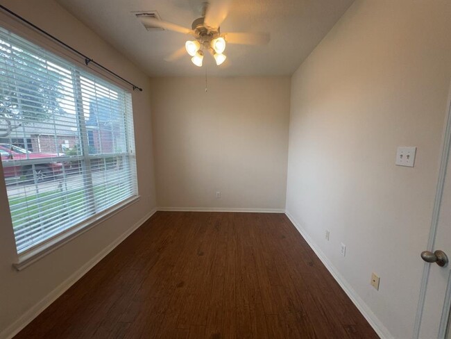 Building Photo - 2513 Flycatcher Cove Dr