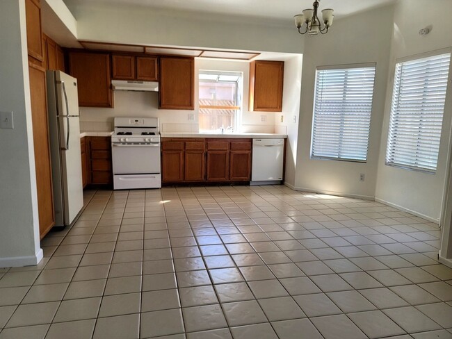 Building Photo - Nice Single Story Home Close to the Entrance of EAFB