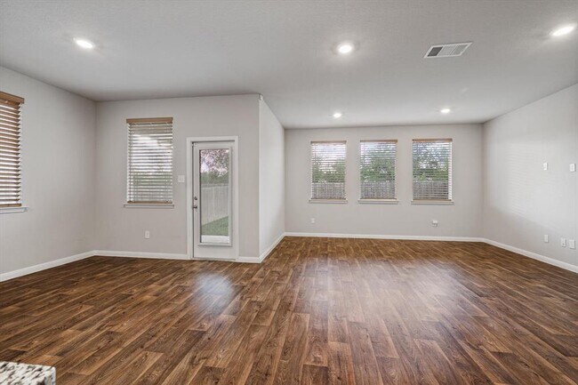 Building Photo - 283 Carolina Buckthorn Dr