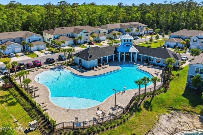 Building Photo - 32 Pasadena Dr